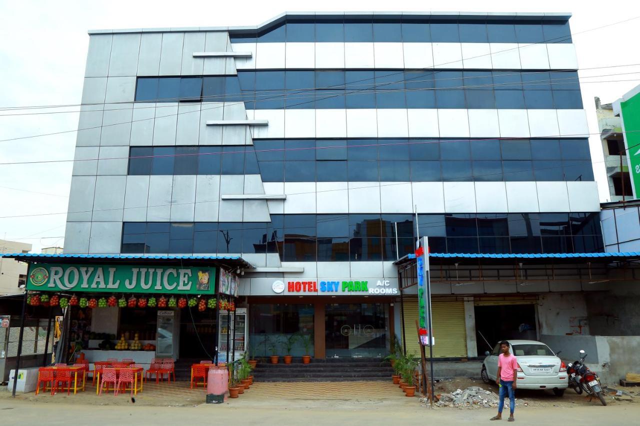 Hotel Sky Park Shamshabad Exteriér fotografie