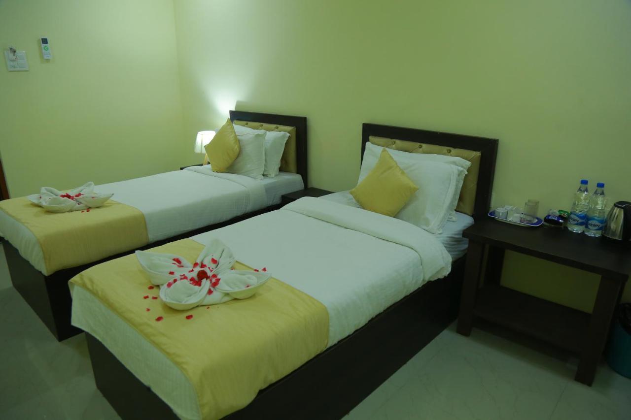 Hotel Sky Park Shamshabad Exteriér fotografie