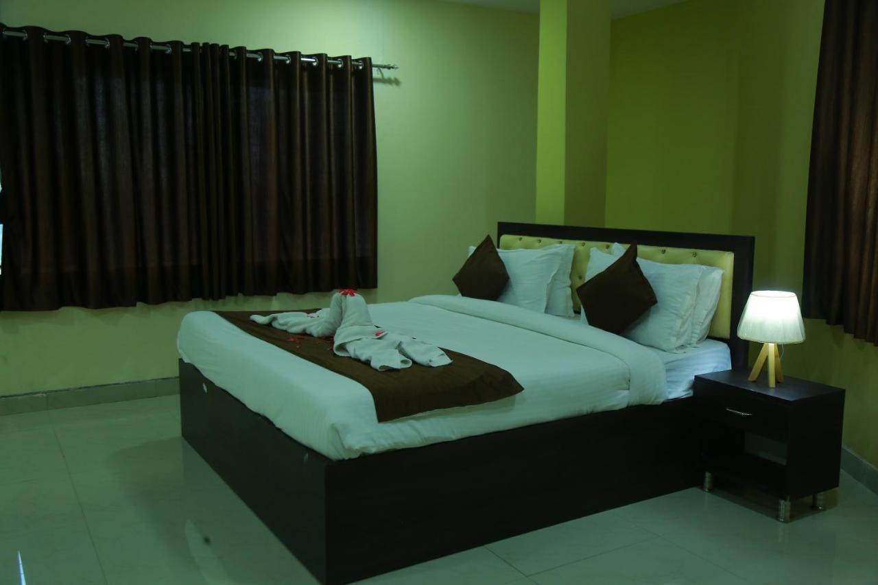 Hotel Sky Park Shamshabad Exteriér fotografie