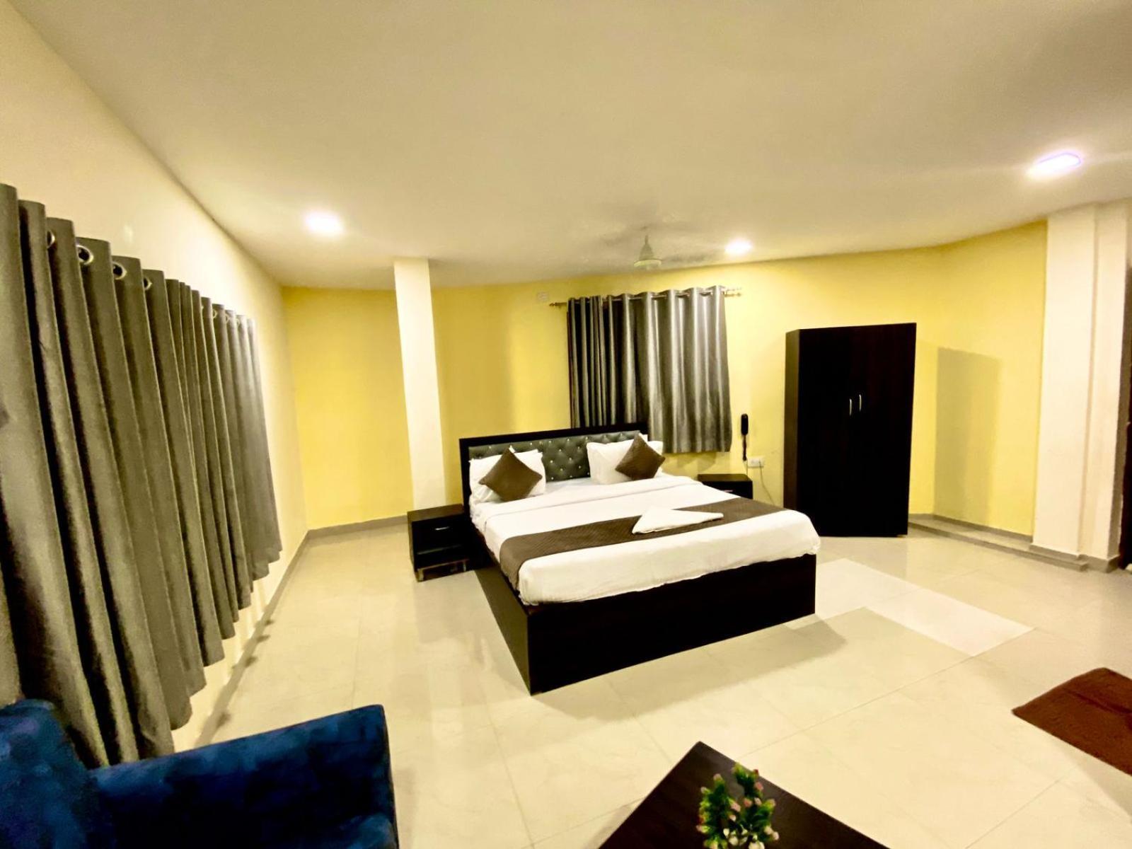 Hotel Sky Park Shamshabad Exteriér fotografie