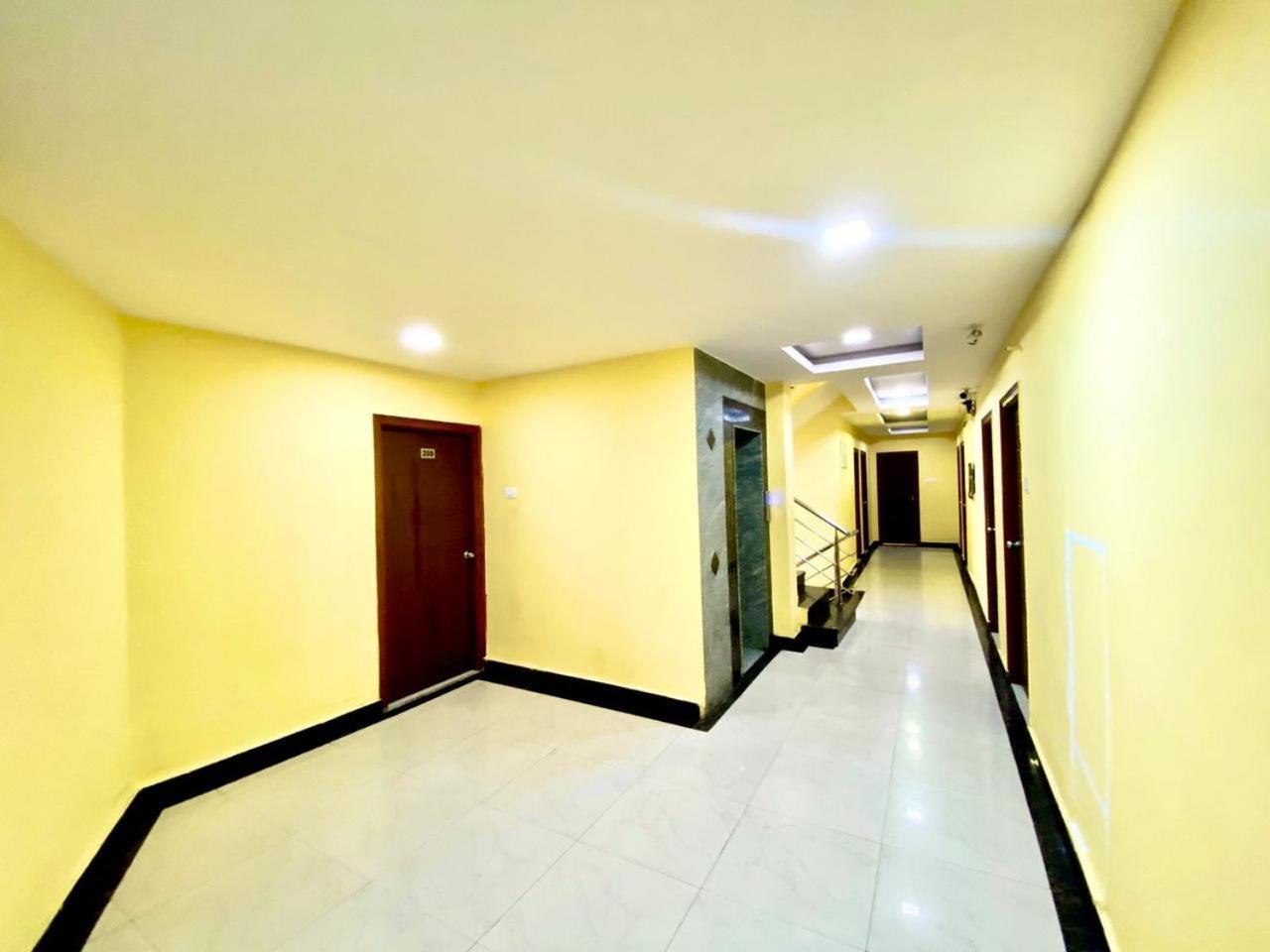 Hotel Sky Park Shamshabad Exteriér fotografie