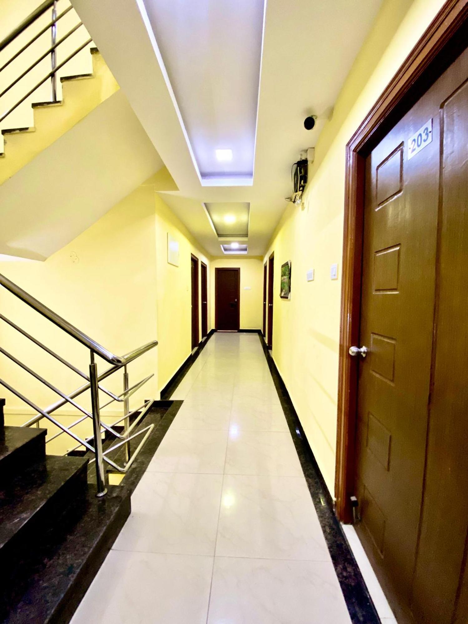 Hotel Sky Park Shamshabad Exteriér fotografie